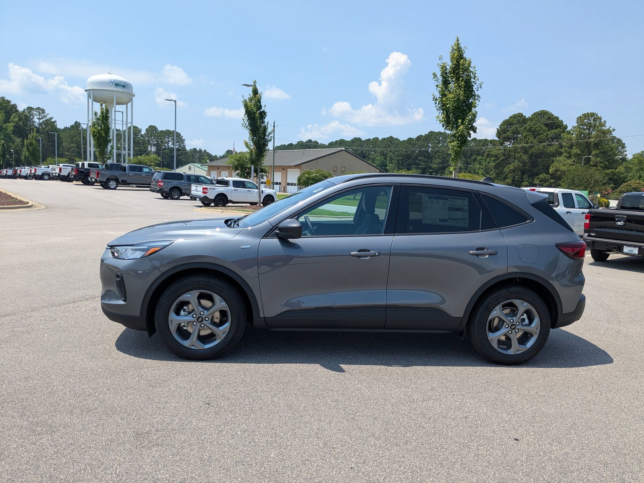 2025 Ford Escape ST-Line photo 9