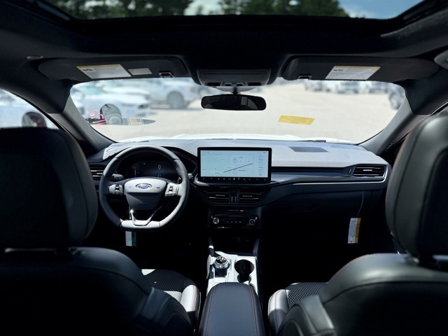 2025 Ford Escape Hybrid ST-Line Select photo 24