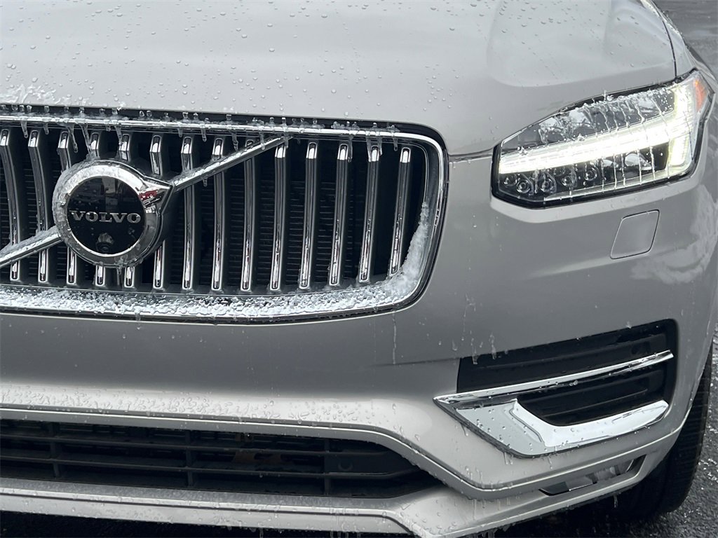2023 VOLVO XC90 - Image 9