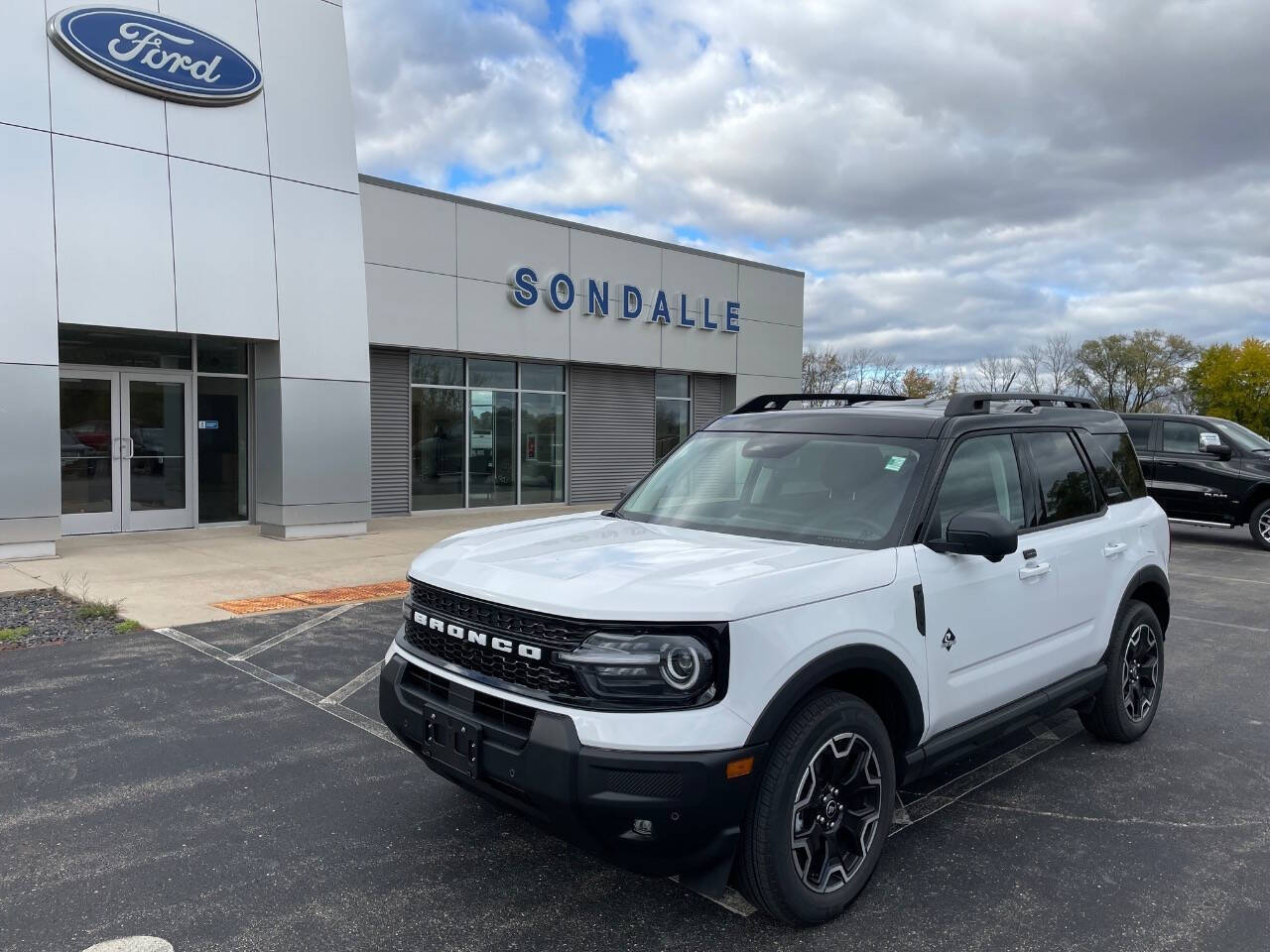 2025 Ford Bronco Sport Outer Banks's photo