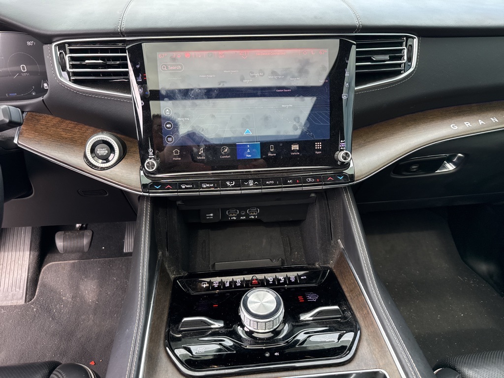 2022 Jeep Grand Wagoneer II photo 14