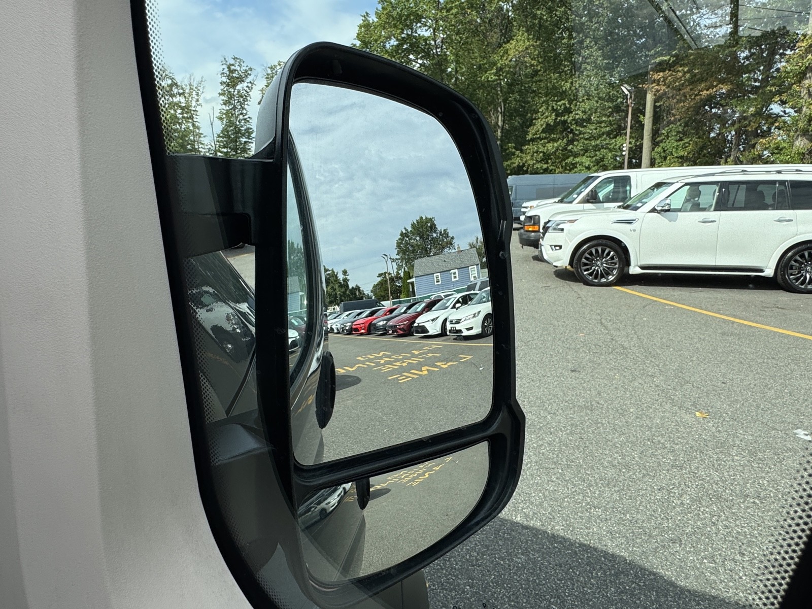 2019 Ram 3500 photo 32