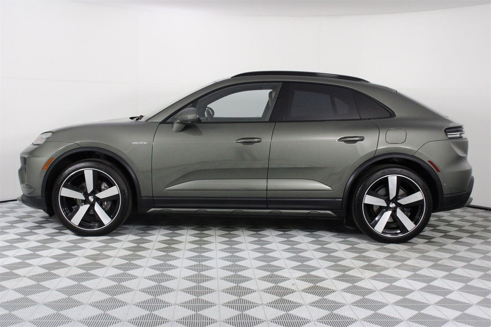 Certified 2025 Porsche Macan Base with VIN WP1AA2XA0SL000234 for sale in Pasadena, CA