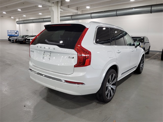2025 Volvo XC90 photo 8