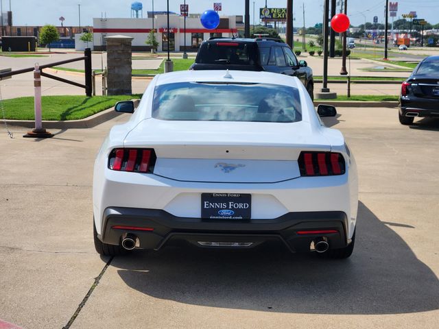 2025 Ford Mustang EcoBoost photo 6