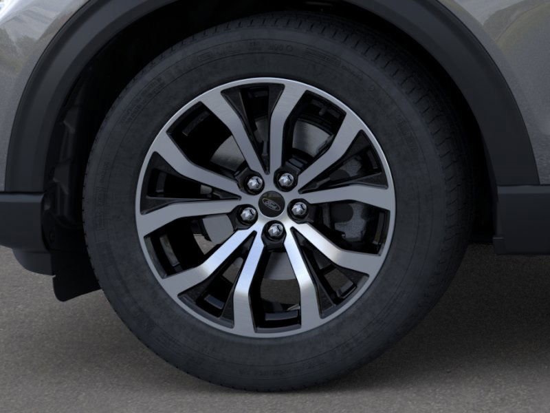 2025 Ford Explorer ST-Line photo 17