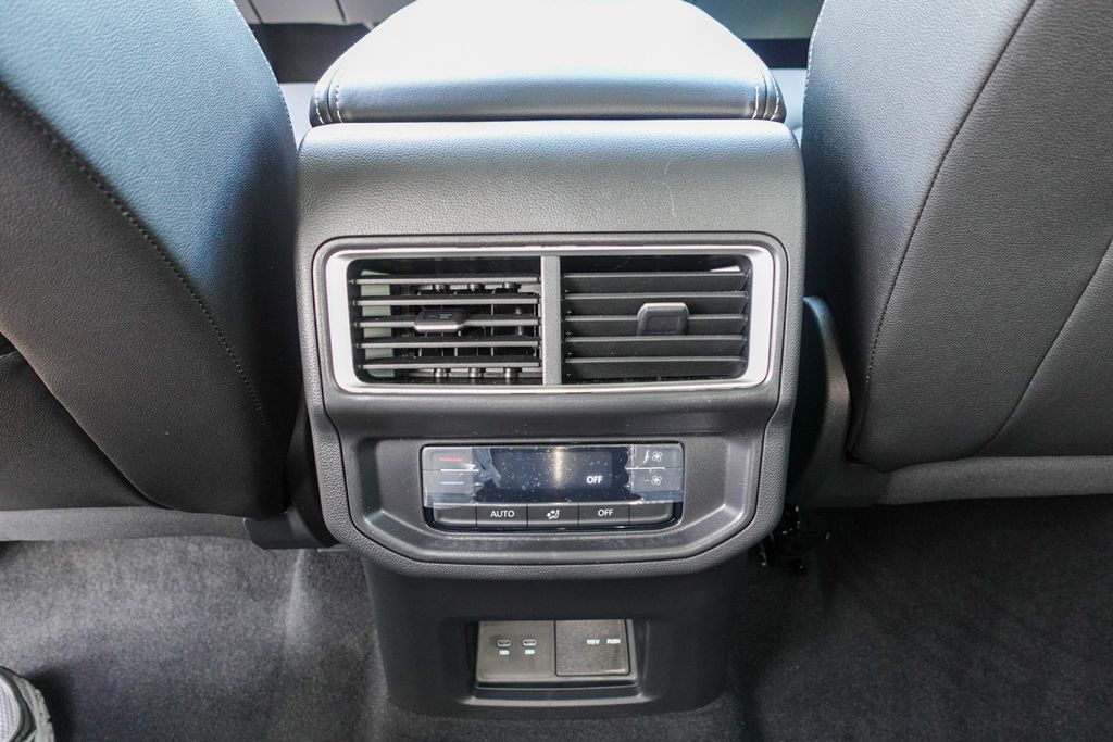 2026 Volkswagen Atlas SE Technology photo 26