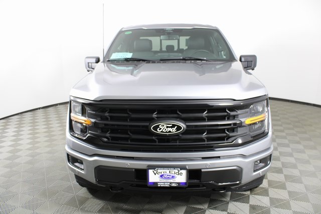 2025 Ford F-150 XLT photo 2