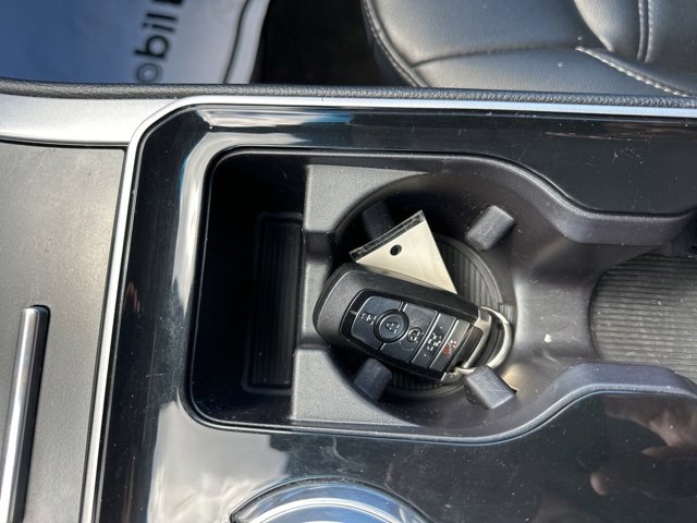 2019 Ford Edge SEL photo 40