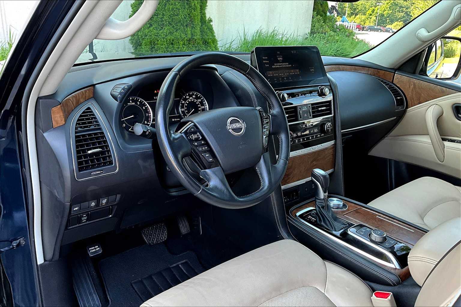 2023 Nissan Armada SL photo 17
