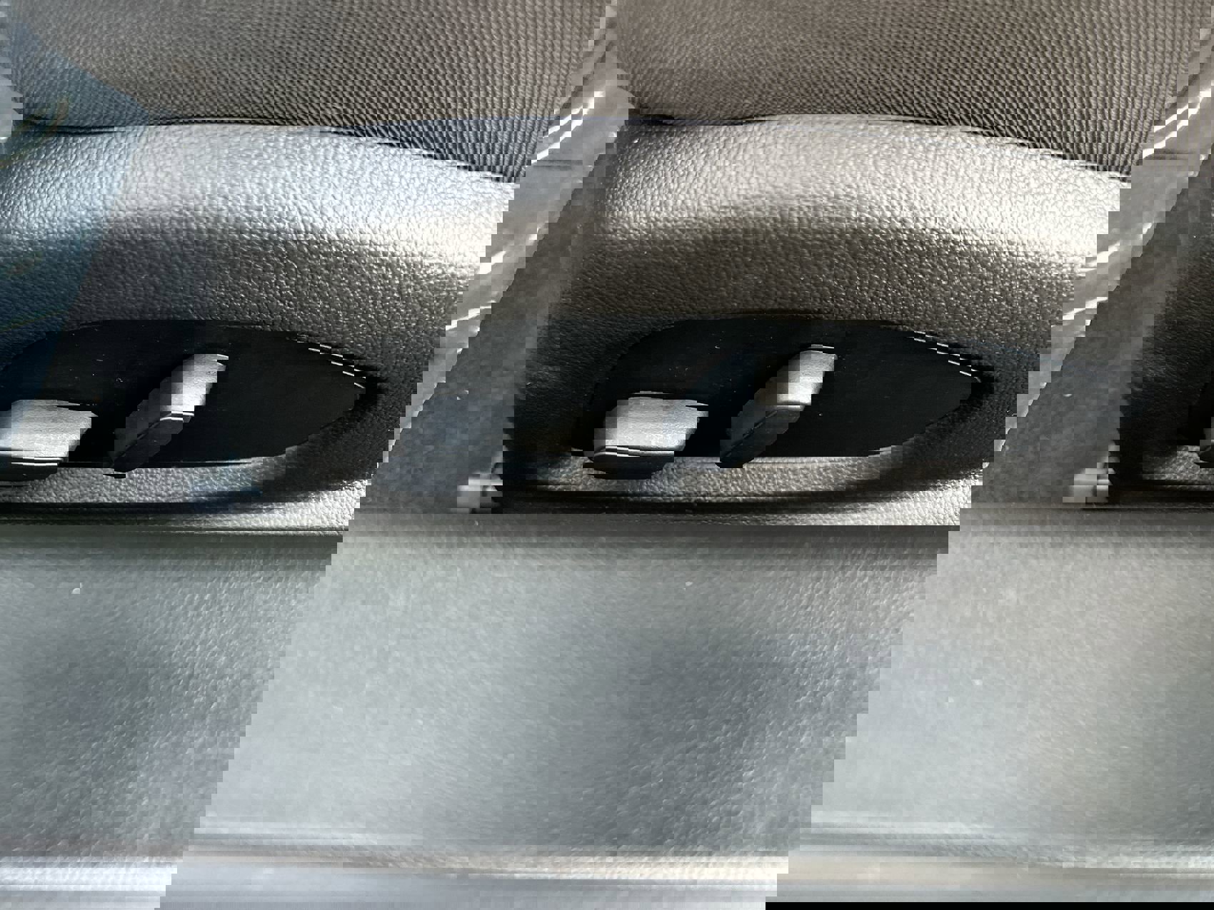 2021 Chevrolet Camaro 1LS photo 12