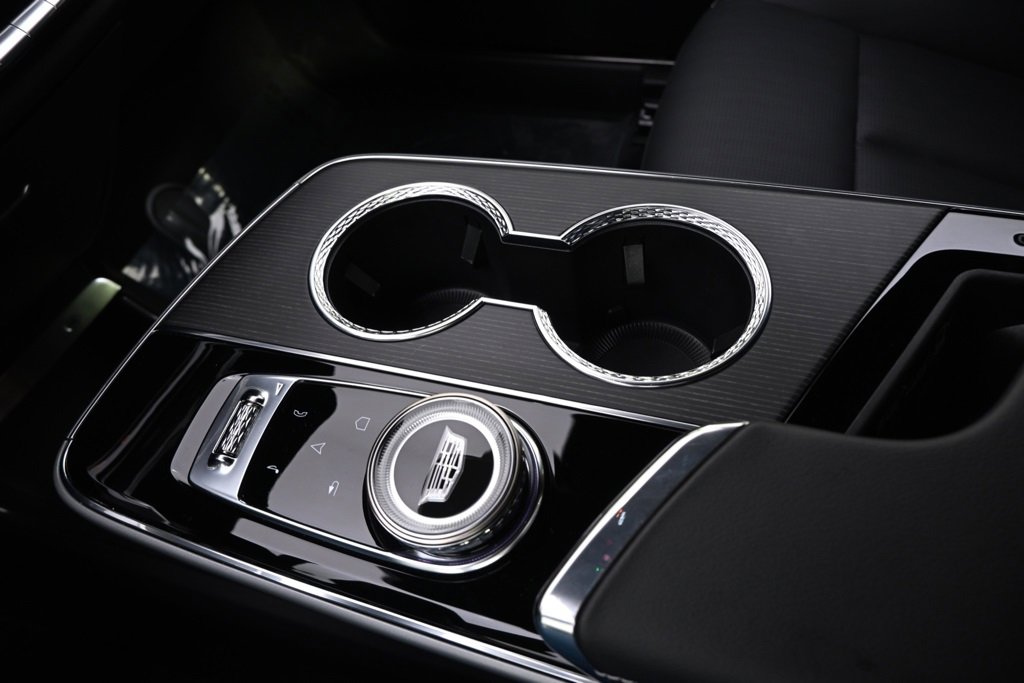 2025 Cadillac Lyriq Luxury photo 27