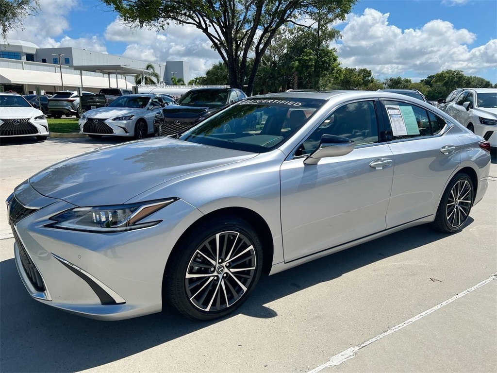 2025 Lexus ES 350 photo 2