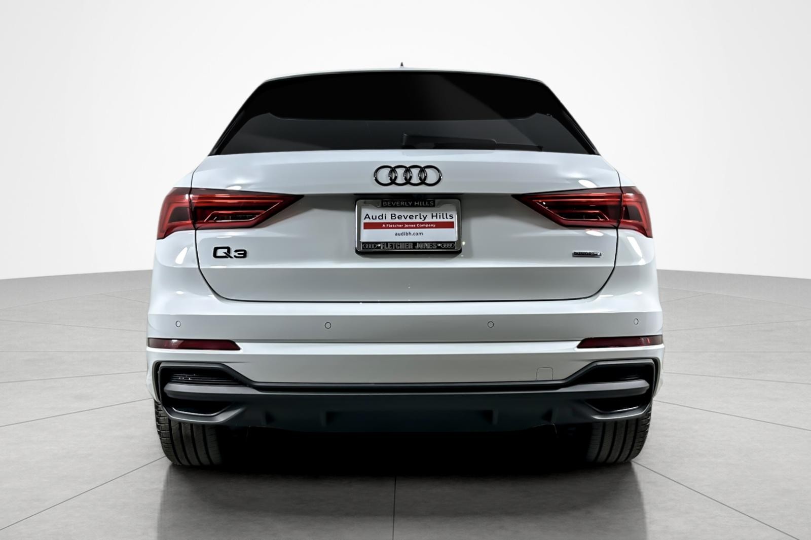 2025 Audi Q3 S line Premium 45 TFSI photo 4