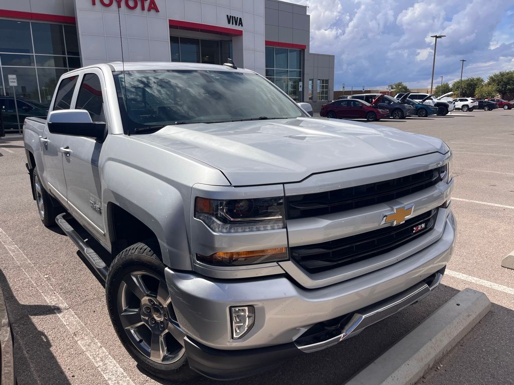 2018 Chevrolet Silverado 1500 LT photo 5