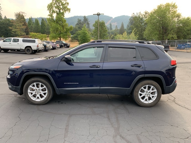 2016 Jeep Cherokee Sport photo 4