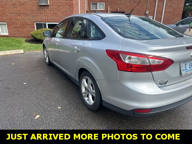 2014 Ford Focus SE photo 2