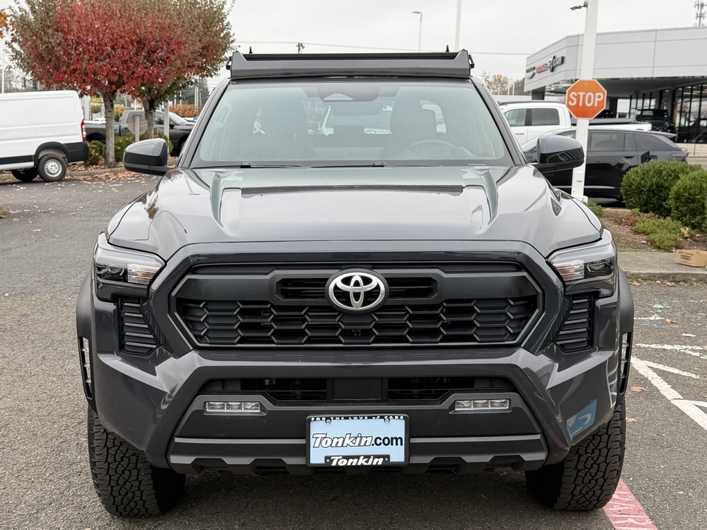 2024 Toyota Tacoma TRD Off-Road photo 3