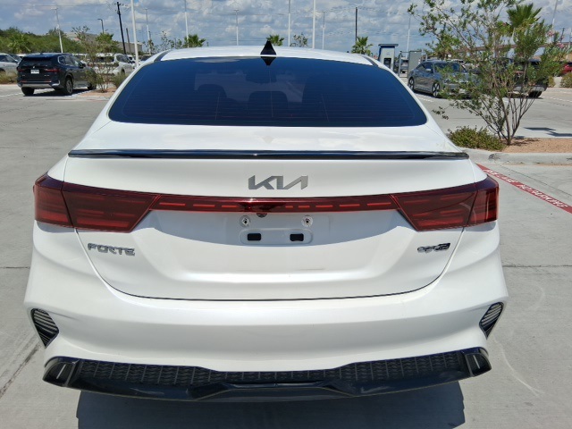 2023 Kia Forte GT-Line photo 4