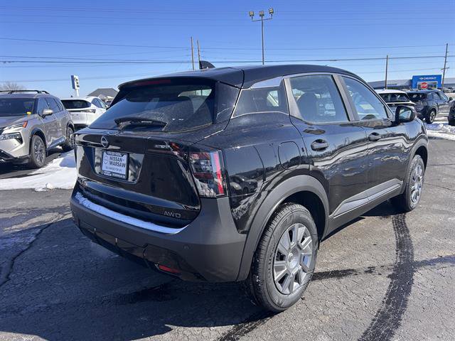 2025 Nissan Kicks SV photo 3
