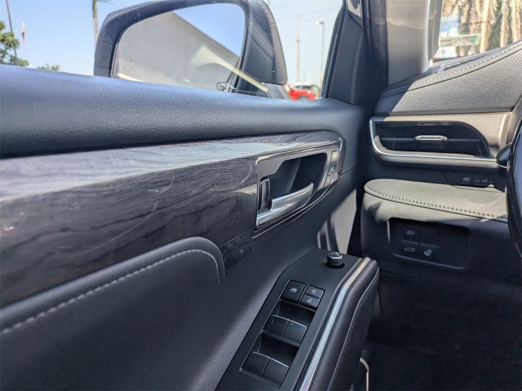 2020 Toyota Highlander Limited photo 27
