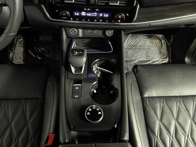 2023 Nissan Rogue Platinum photo 12
