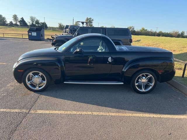 2004 Chevrolet SSR photo 4