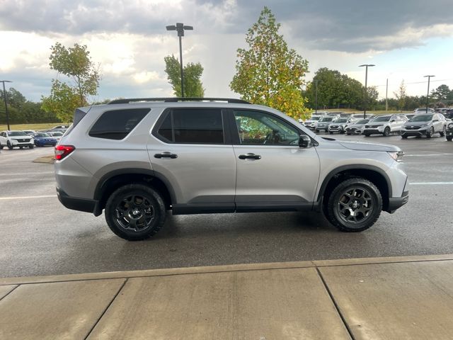 2025 Honda Pilot TrailSport photo 6