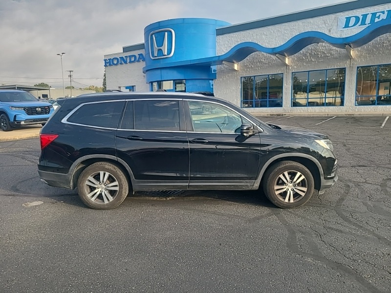 2017 Honda Pilot EX-L photo 4