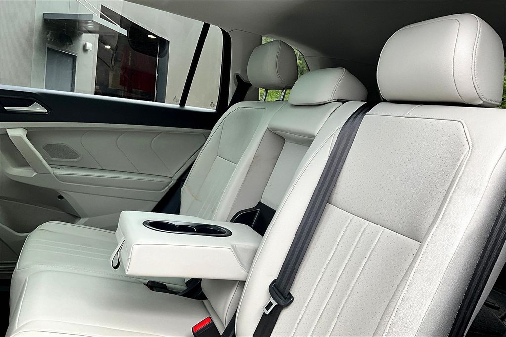 2022 Volkswagen Tiguan SE photo 23
