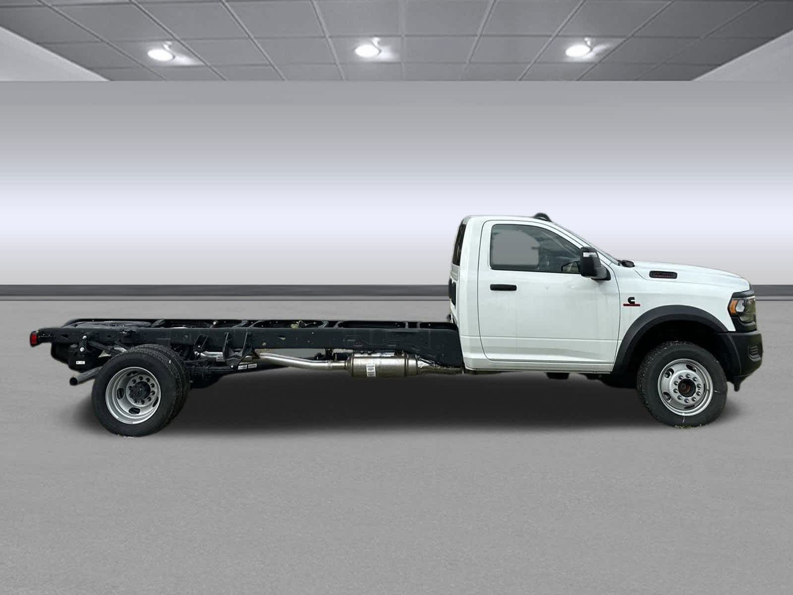 2024 Ram 4500 SLT photo 8