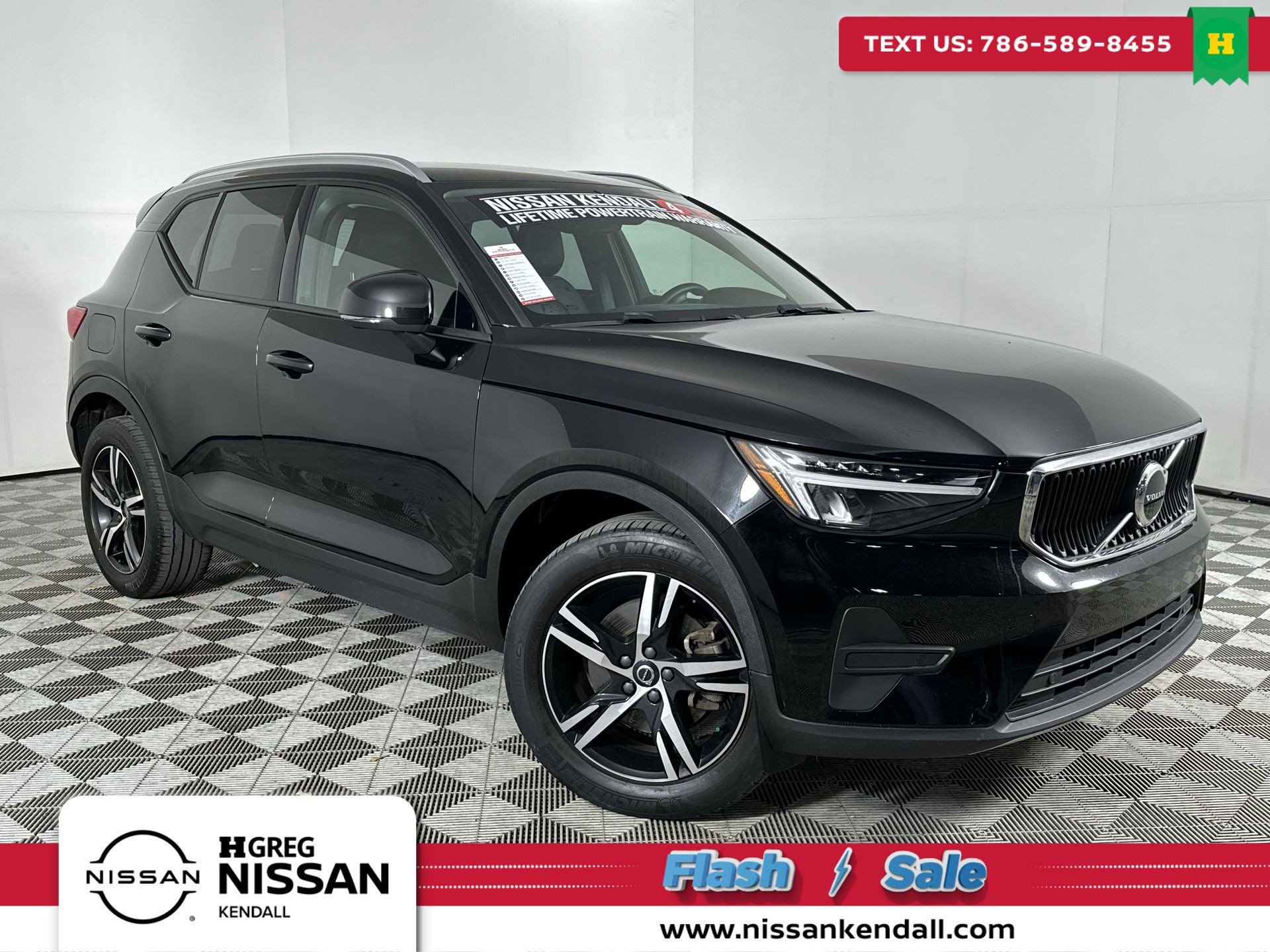2023 Volvo XC40 Core