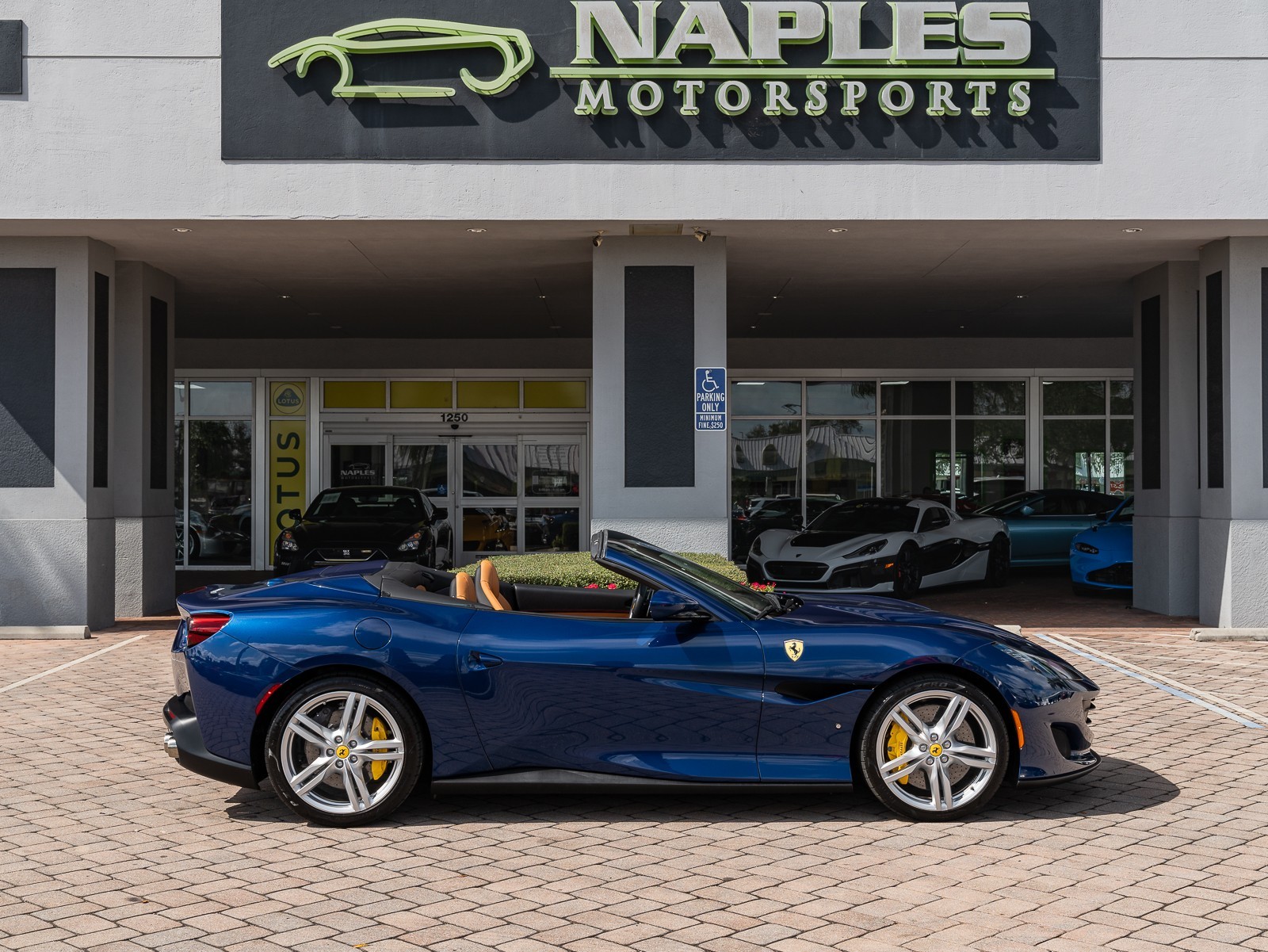 2019 Ferrari Portofino photo 38