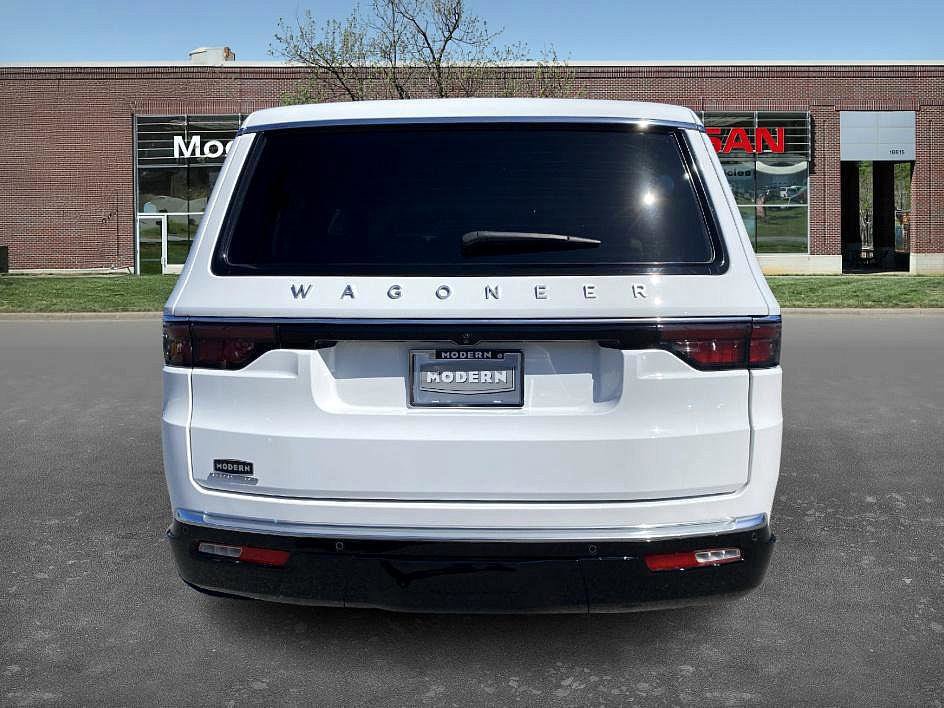 2023 Jeep Wagoneer Base photo 3