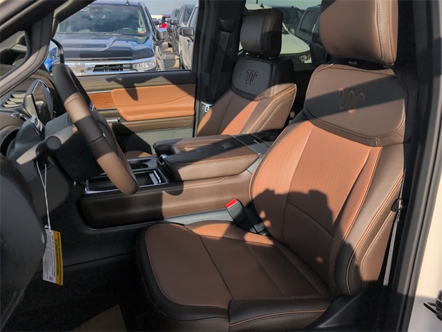 2025 Ford Expedition King Ranch photo 5