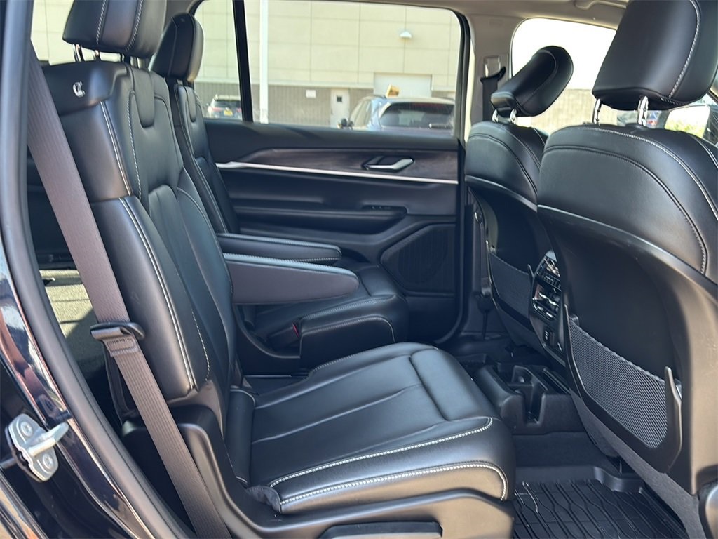 2023 Jeep Grand Cherokee Limited photo 11