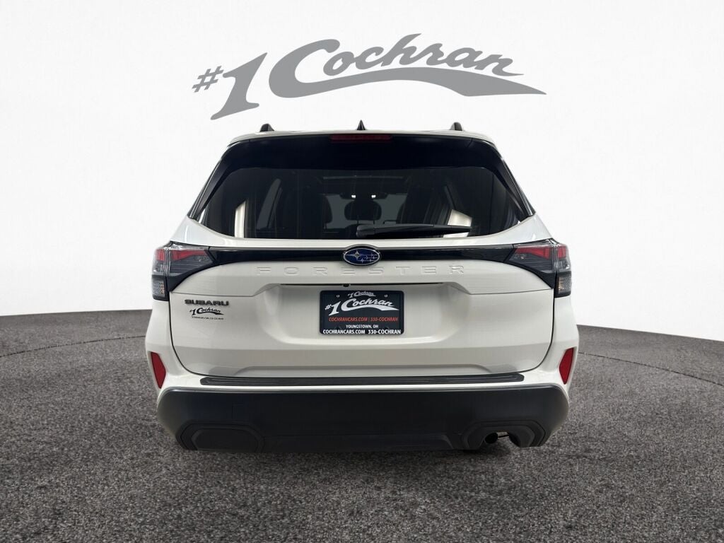 2025 Subaru Forester Premium photo 18