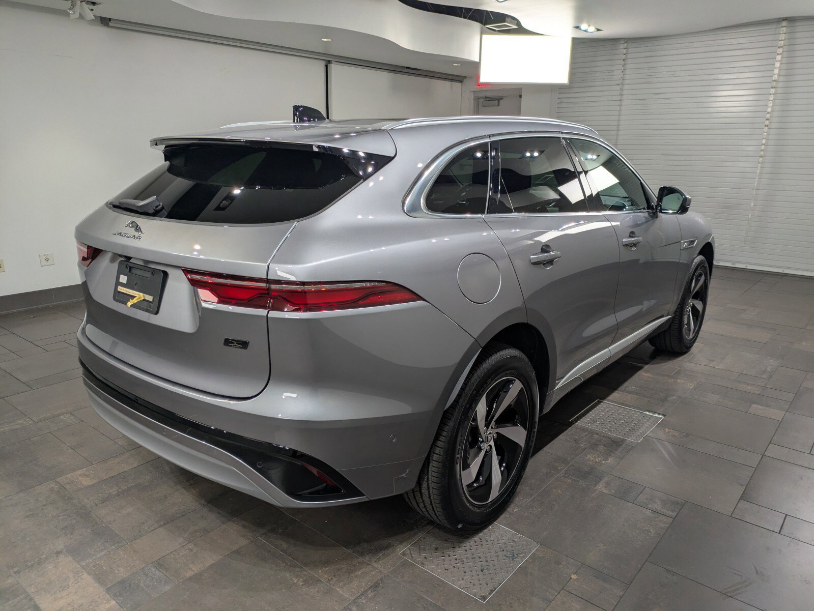 2026 Jaguar F-PACE P250 R-Dynamic S photo 26