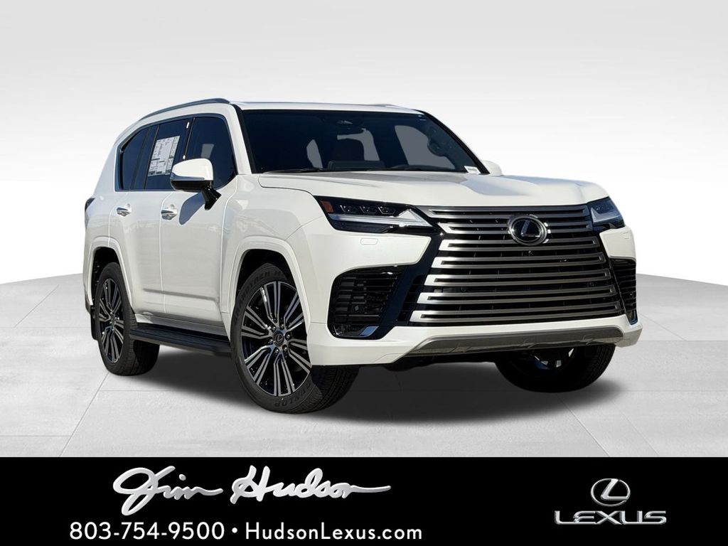 2025 Lexus LX Luxury's photo