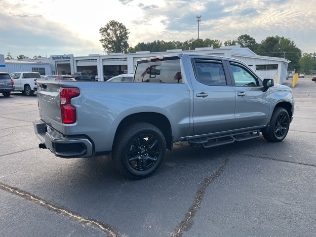 2024 Chevrolet Silverado 1500 RST photo 2