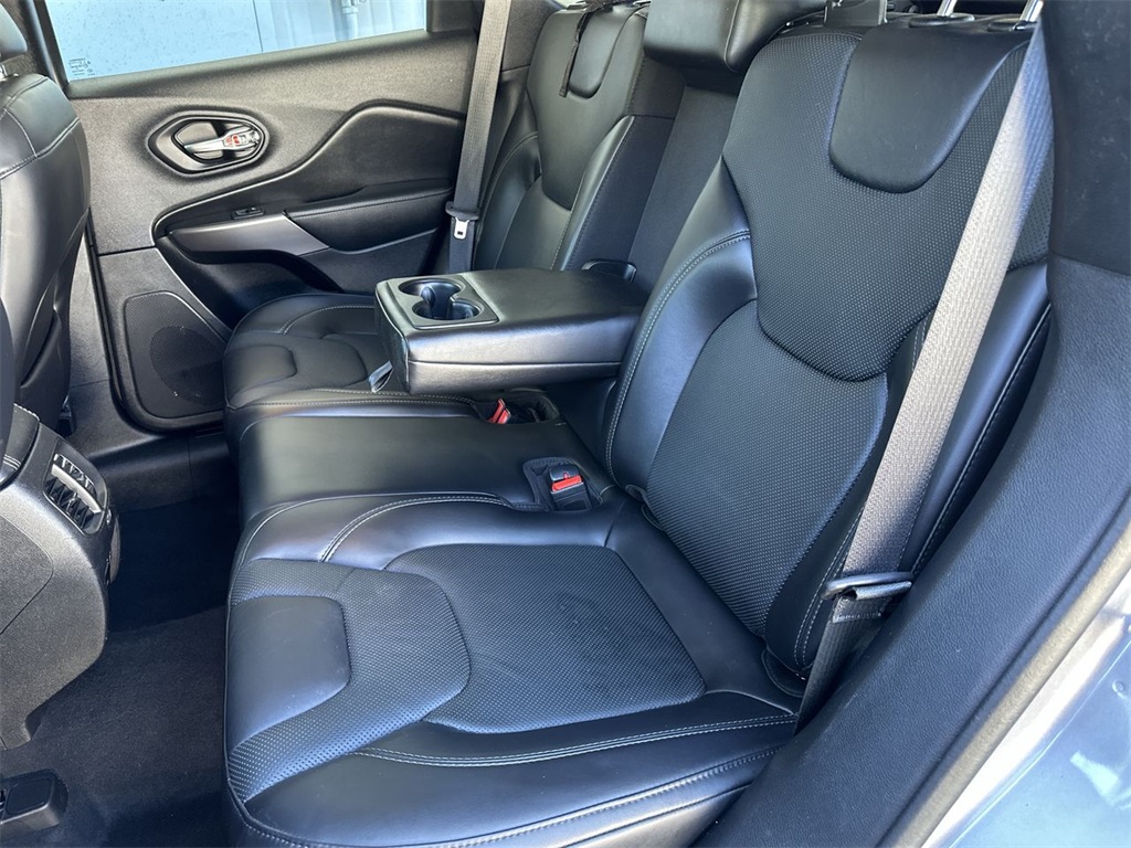 2020 Jeep Cherokee Limited photo 20