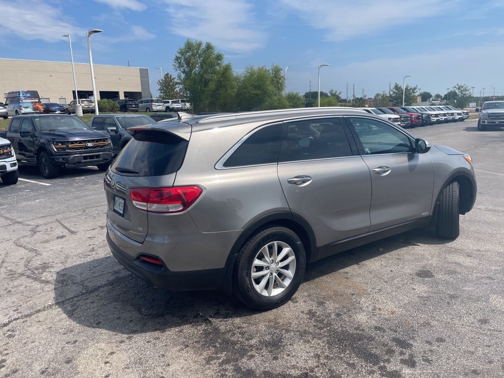 Used 2018 Kia Sorento LX with VIN 5XYPGDA37JG347430 for sale in Kansas City