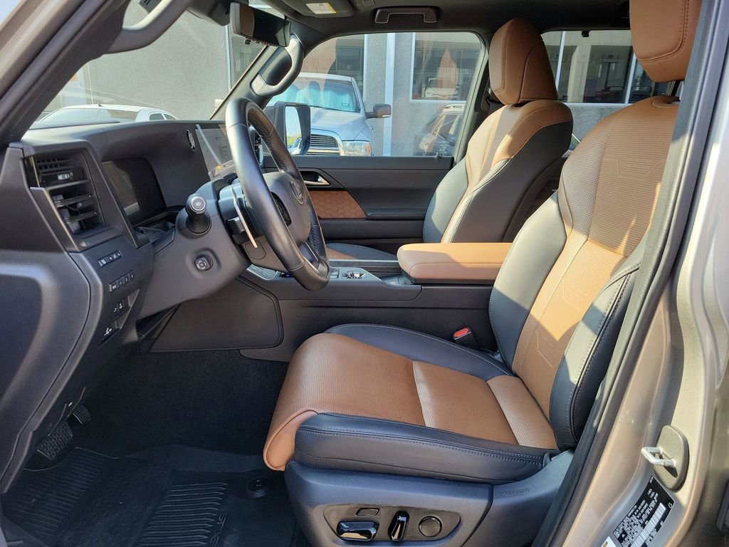 2024 Lexus GX 550 Luxury photo 20