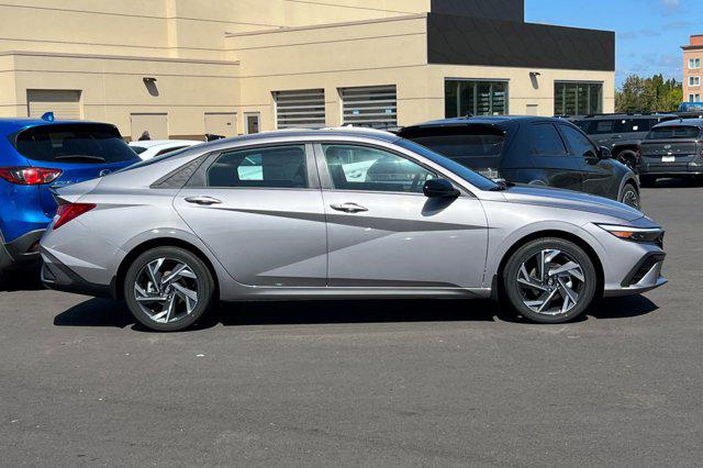 2025 Hyundai Elantra Hybrid SEL Sport photo 4