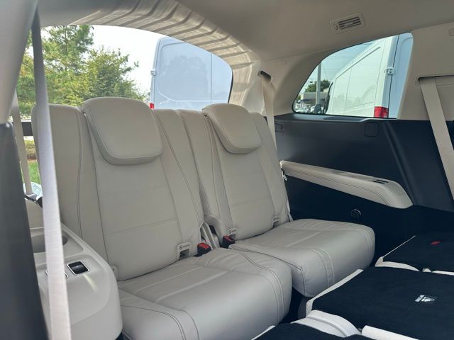 2026 Mercedes Benz GLS 450 4MATIC photo 38