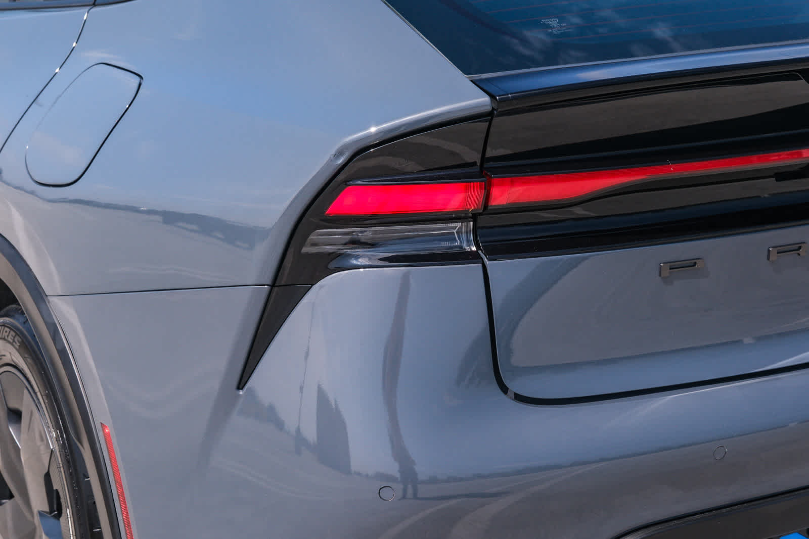 2023 Toyota Prius LE photo 7