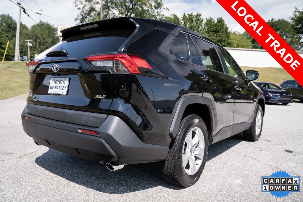 2021 Toyota RAV4 XLE photo 5