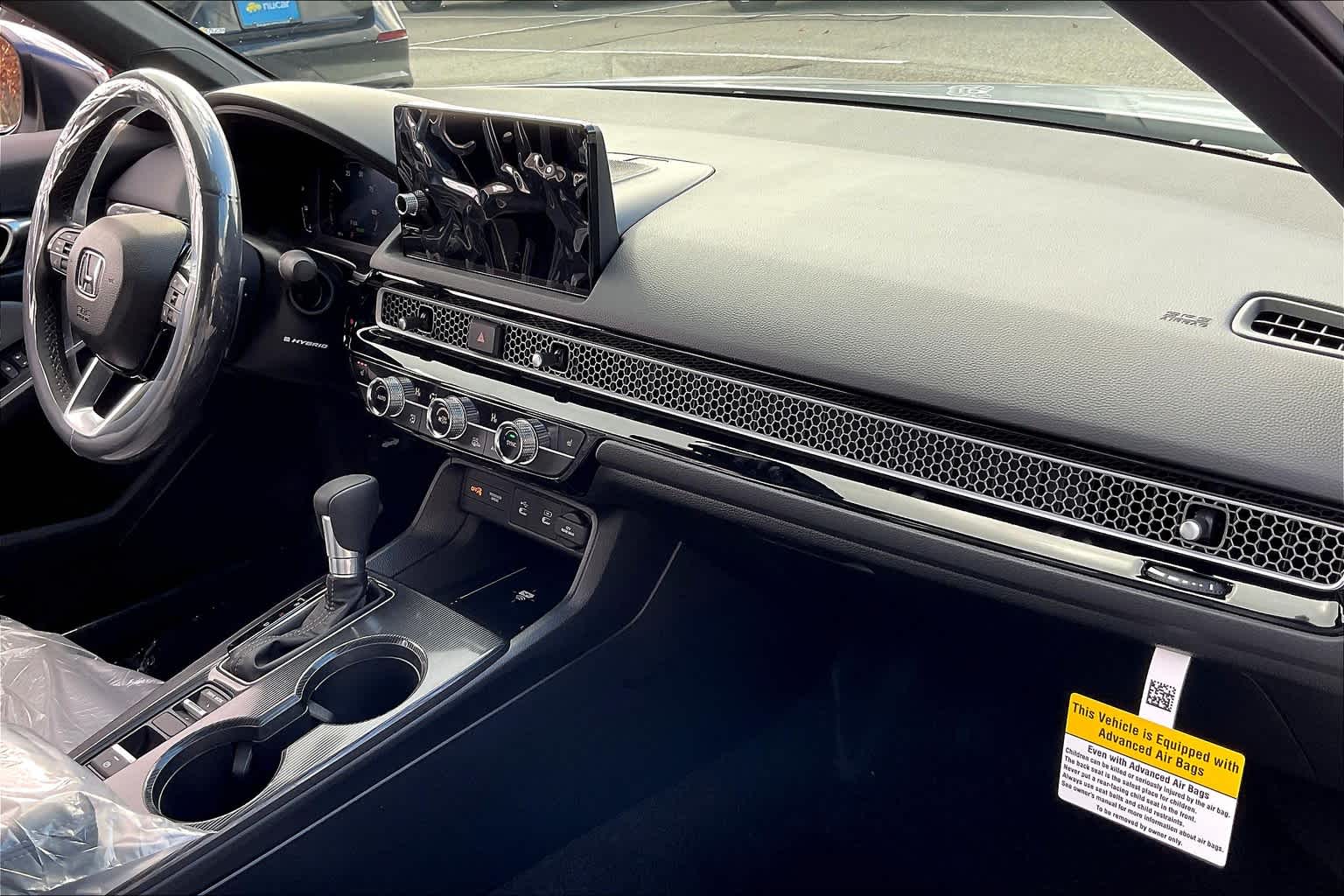 2025 Honda Civic Hybrid Sport Touring photo 8