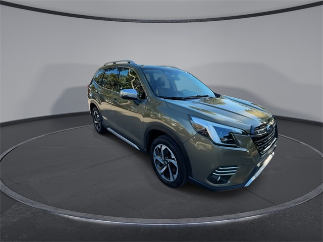 2023 Subaru Forester Touring photo 2