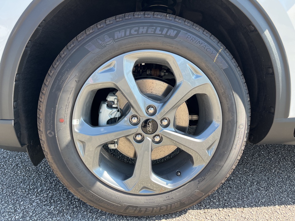 2025 Ford Escape ST-Line photo 9